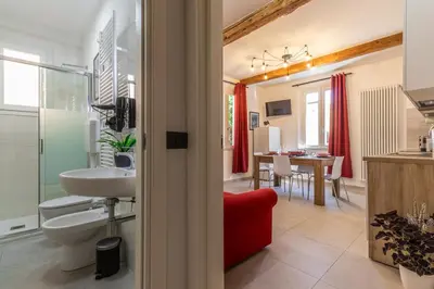 Bagno di Enzo Ferrari Museum -WiFi, train station and parking