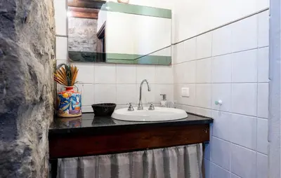 Bagno di Stunning Home In Fraz Cogna, Piazza Al