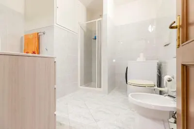 Bagno di Casa Dante