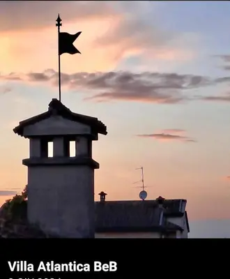 Alba o tramonto visti dall'interno del bed & breakfast o dai dintorni