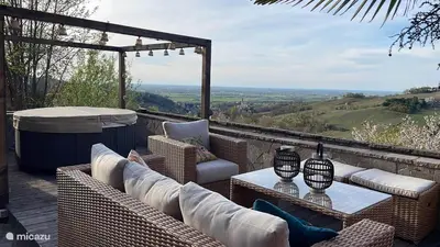 Paesaggio naturale nelle vicinanze della villa