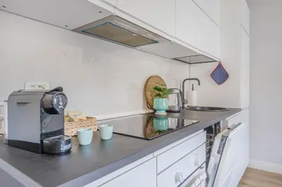 Cucina o angolo cottura di ViaEmilia 2 min dal centro, 4 Persone, WIFI, Aria condizionata