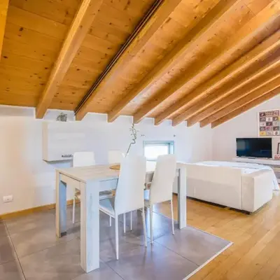 Stazione 200m - Wifi - Aria condizionata - Smart TV