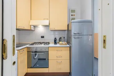 Cucina o angolo cottura di VISTA DUOMO, 4 persone, WiFi, Aria condizionata, Smart TV