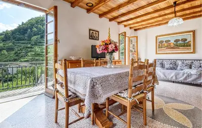 Area soggiorno di 2 Bedroom Awesome Home In Ne