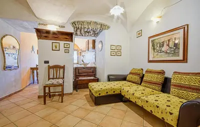 Area soggiorno di Stunning Apartment In Varese Ligure