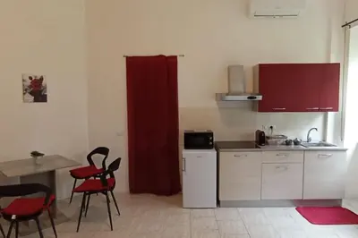 Cucina o angolo cottura di Il roseto di Cremona, luminoso monolocale indipendente