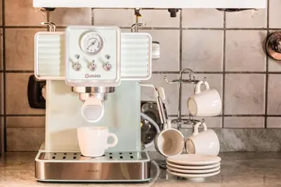 Set per la preparazione di tè e caffè presso Abissinia, Gioiello nel Bosco