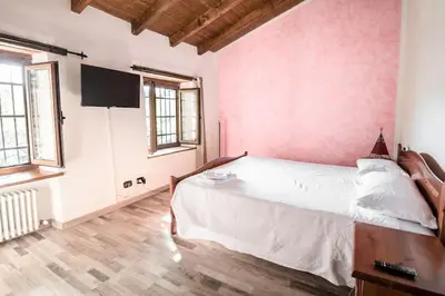 Letto o letti in una camera di Abissinia, Gioiello nel Bosco