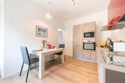 Cucina o angolo cottura di GuestHost - Chic Parma Flat Near City Center