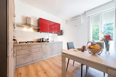 Cucina o angolo cottura di GuestHost - Chic Parma Flat Near City Center
