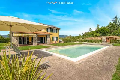 Piscina di Villa Effe, Terre Marine o nelle vicinanze