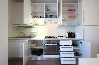 Cucina o angolo cottura di Alby's apartment, nella Motor Valley con parcheggio privato