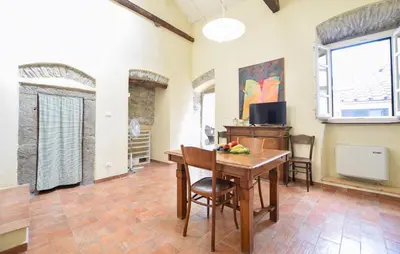 TV o dispositivi per l'intrattenimento presso Gorgeous Apartment In Pontremoli
