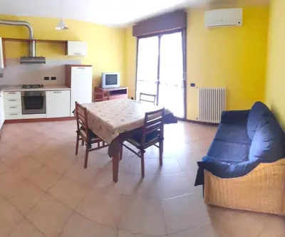 Cucina o angolo cottura di Confortevole appartamento a Reggio Emilia
