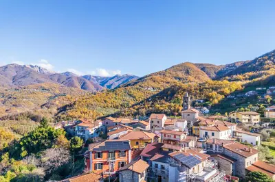Paesaggio naturale nelle vicinanze della villa
