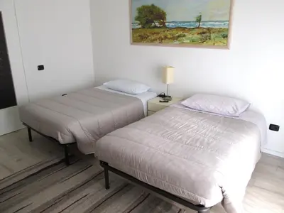 Letto o letti in una camera di casa dei ragazzi