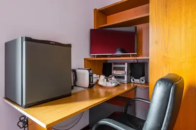 Cucina o angolo cottura di Suite con Bagno a Carpi Wi-Fi & Smart tv