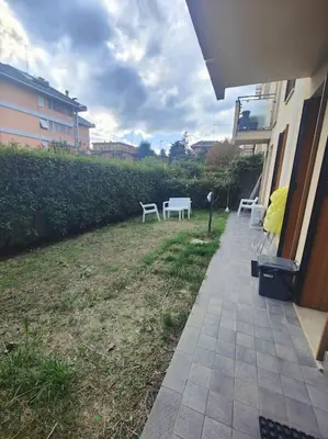 Giardino di GLAMOUR HOUSE, Comoda a tutti i servizi