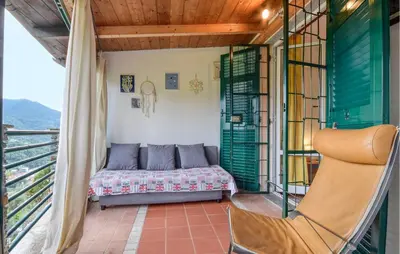 Letto o letti in una camera di Awesome Apartment In Casarza Ligure