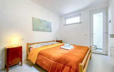Letto o letti in una camera di 5 Bedroom Stunning Home In Lavagna