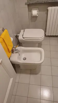 Bagno di Appartamento 93 di andrea sonzogni