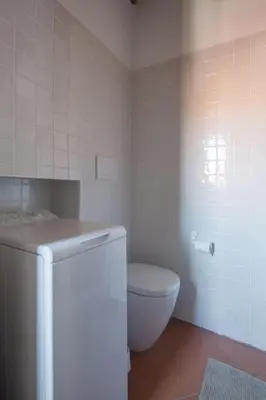 Bagno di appartamento in casa medievale