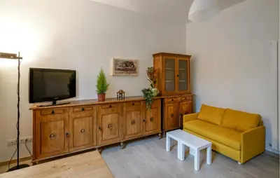 TV o dispositivi per l'intrattenimento presso Stunning Apartment In Fosdinovo