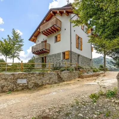 Lovely Home In Passo Del Cerreto