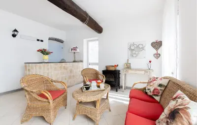 Area soggiorno di Pet Friendly Home In Ne