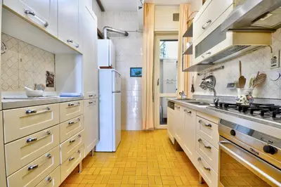 Cucina o angolo cottura di Tigullio Dreams - Appartamento con accesso privato al mare e box auto