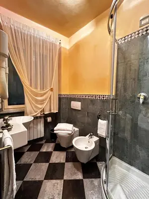 Bagno di La Poesia Apartment
