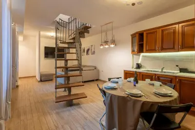Cucina o angolo cottura di 100 Mq, Free Parking, Charming House Ponte Coperto