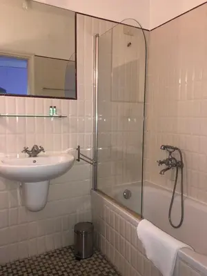 Bagno di Villa Maddalena - Cerrolungo