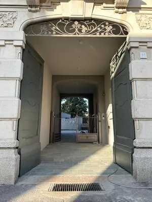 Facciata o entrata di Bilocale Savoia parcheggio gratuito