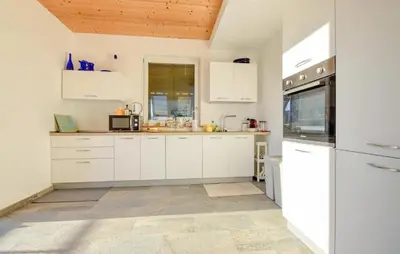 Cucina o angolo cottura di Nice Home In San Salvatore With Wifi