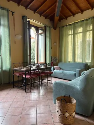 Area soggiorno di Levanto Charme apartment up to 6ppl 20 steps to the water in the center