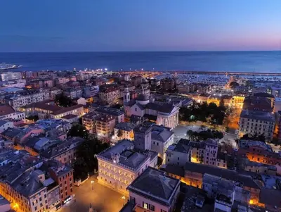 Vista generica su Chiavari o vista sulla città dall'interno dell'appartamento