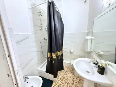 Bagno di Netflix - Vicino al Centro - Via Rometta Suite