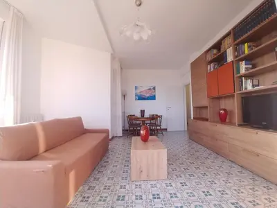TV o dispositivi per l'intrattenimento presso Super vista al grattacielo di Lavagna