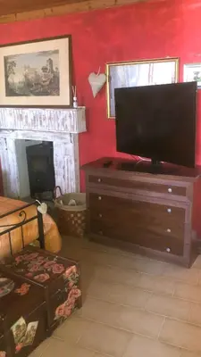 TV o dispositivi per l'intrattenimento presso JOLIE PETITE MAISON chez Barbara