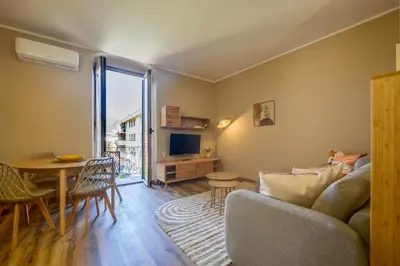 TV o dispositivi per l'intrattenimento presso 299 - Blue Heaven Home, 12 minuti a piedi dal Mare e la Spiaggia e il Centro di Sestri Levante