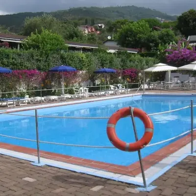 villetta bifamiliare Cherie con parco e piscina