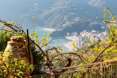 Paesaggio naturale nelle vicinanze della casa vacanze