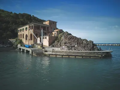 Paesaggio naturale nelle vicinanze della villa