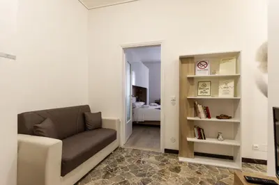 Area soggiorno di Artist Apartment