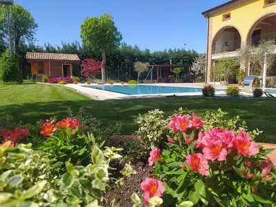 Piscina di Tanca RE o nelle vicinanze
