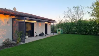 Giardino di Minimal design villa Free parking Garden
