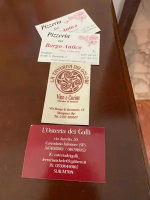 Certificato, attestato, insegna o altro documento esposto da Woods House
