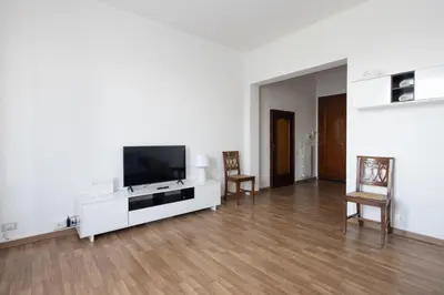 TV o dispositivi per l'intrattenimento presso Appartamento per 6 persone nella natura - zona collinare residenziale La Spezia - 15 minuti dalla stazione - Val di Vara Trekking 5 Terre
